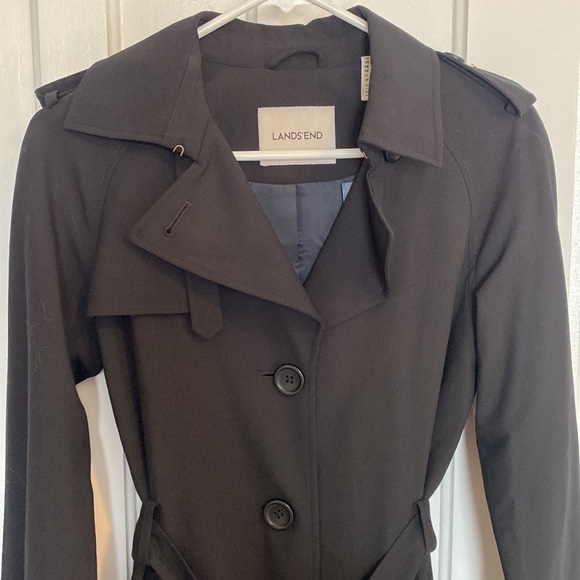 Women’s Lands’ End trench coat, size 2 - Picture 4 of 4